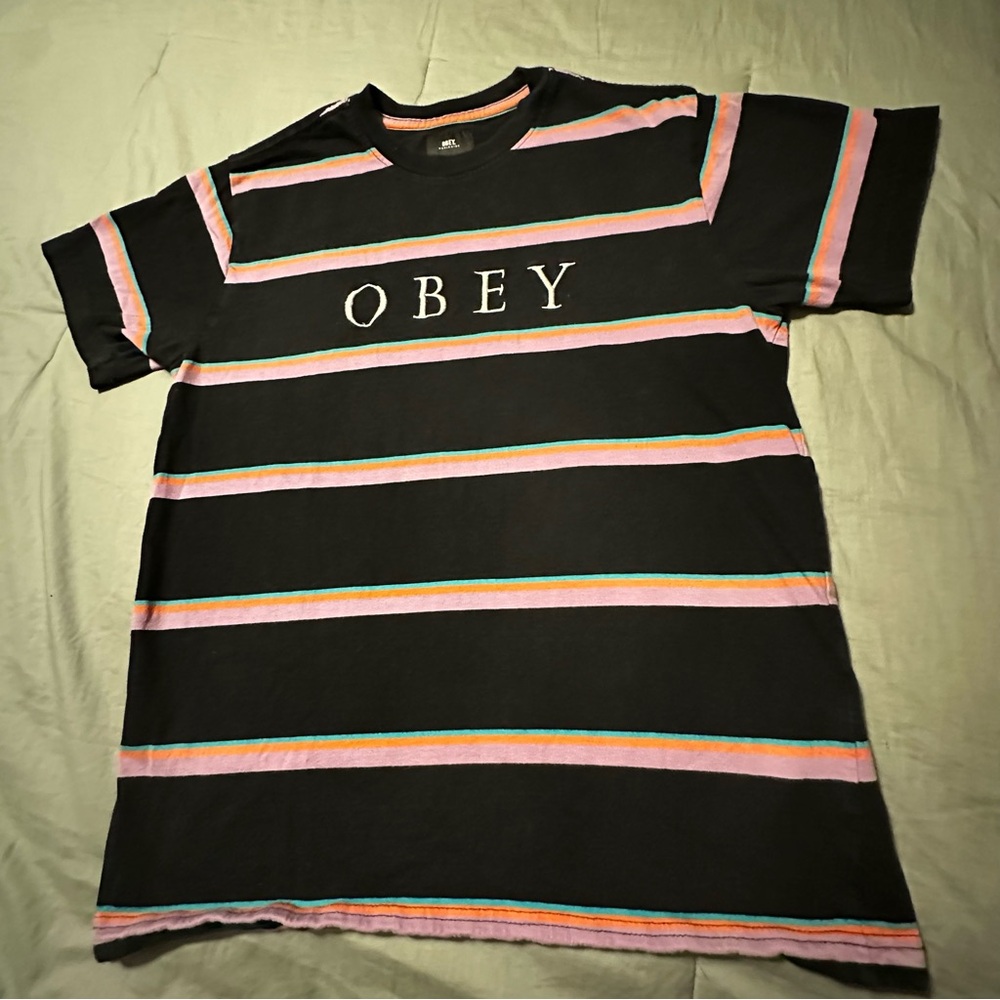 Obey Novel Striped‎ T Shirt Men’s Small